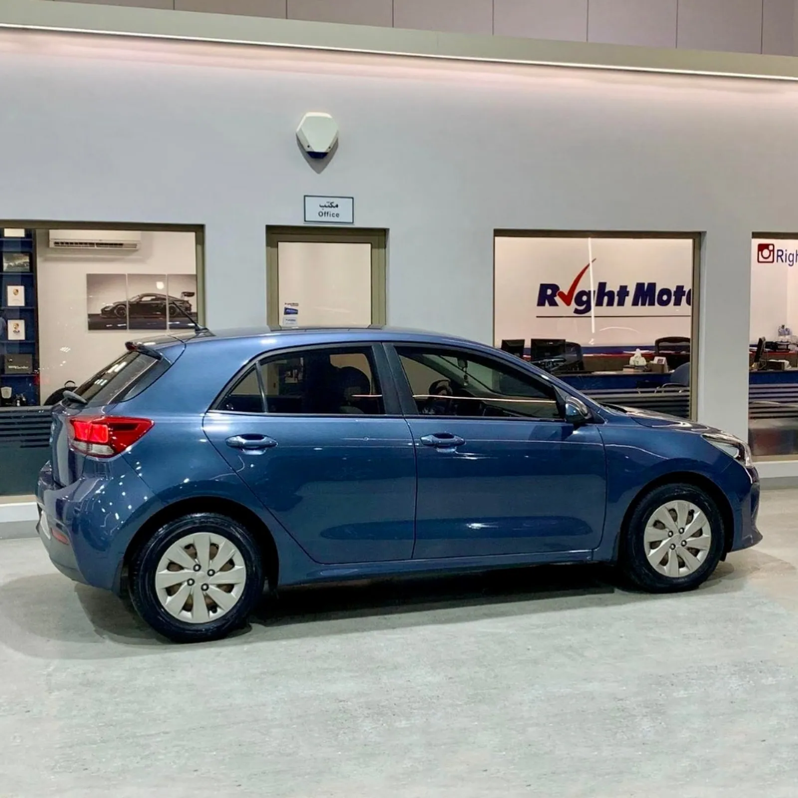 2018 Kia Rio, photograph 2 of 11
